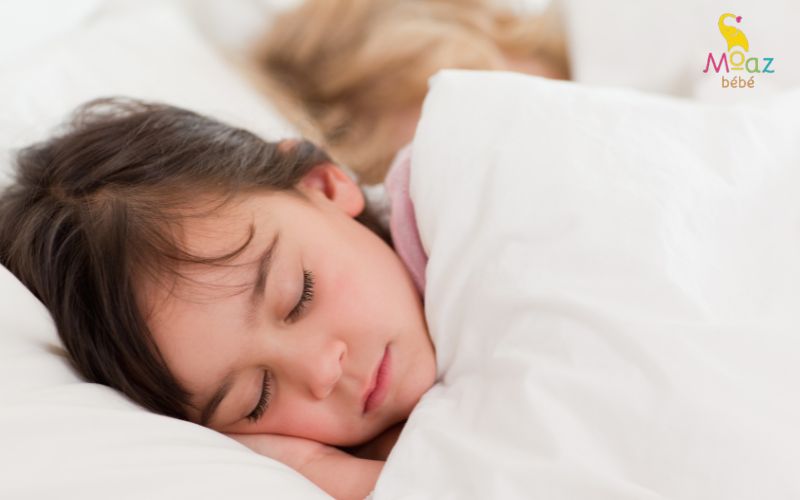 Trẻ bị sốt xuất huyết cần nghỉ ngơi nhiều hơn