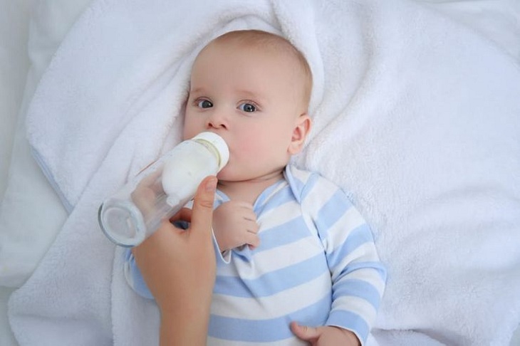 Sữa mẹ hâm đi hâm lại nhiều lần dẫn đến mất chất