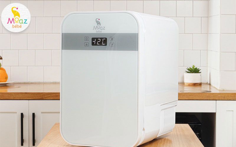Tủ lạnh mini Moaz BeBe MB – 028 thích hợp để bảo quản mỹ phẩm