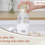 có nên pha sữa để sẵn trong máy hâm sữa