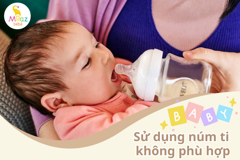 Trẻ quấy khóc, giãy giụa khi bú bình nguyên nhân do đâu?