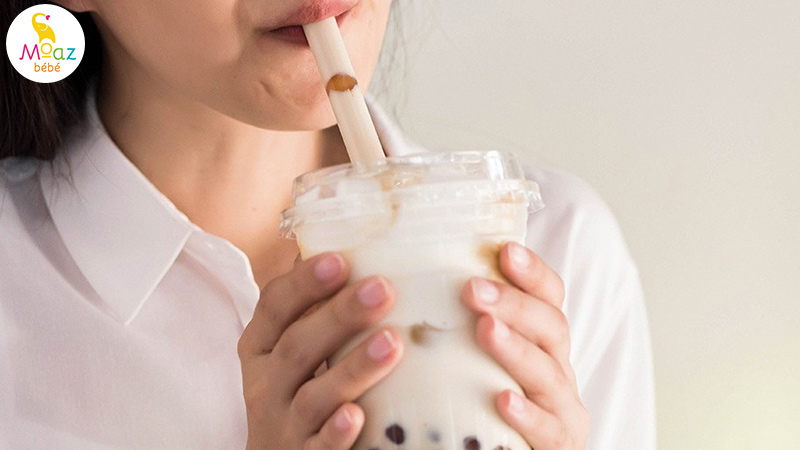 Thèm uống trà sữa quá mẹ sau sinh nên làm gì?