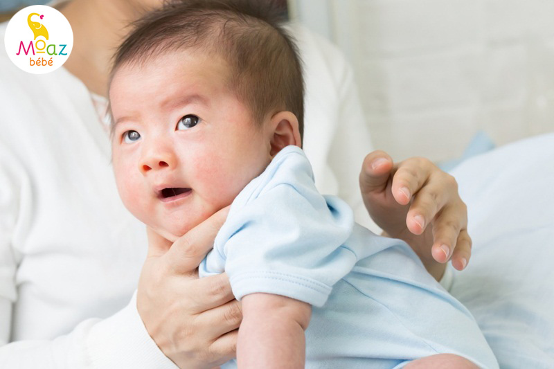 Trẻ sơ sinh bị nấc cụt là sao?