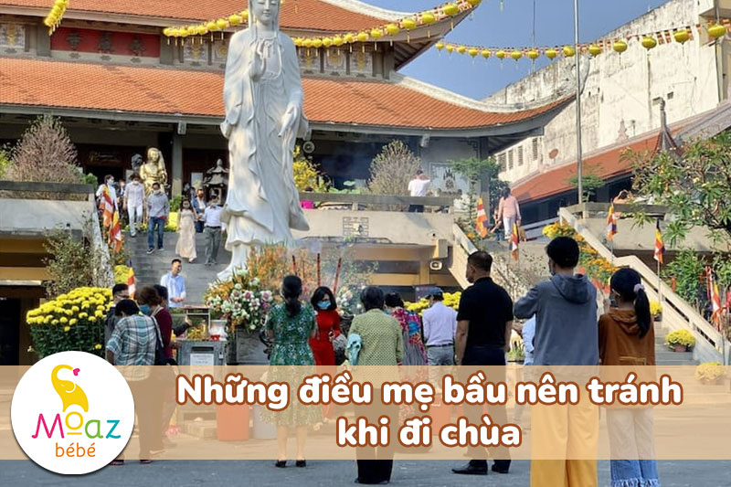 Những điều mẹ bầu nên tránh khi đi chùa