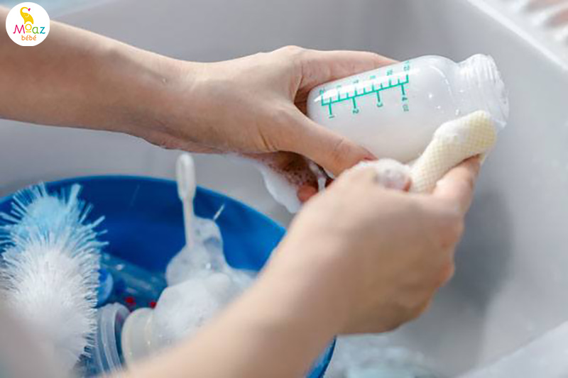 Những loại vi khuẩn thường có trong bình sữa trẻ sơ sinh 5 Nguyên nhân khiến bình sữa nhiễm vi khuẩn