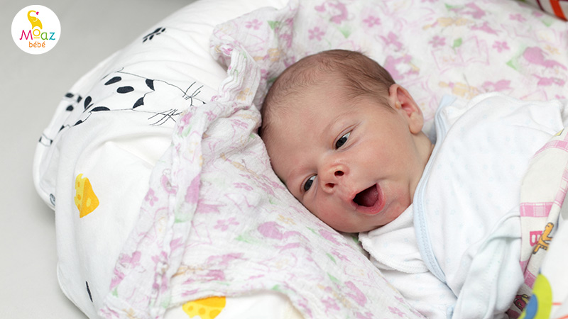 Trẻ sơ sinh ngáp nhiều nhưng không ngủ có sao không? 2 Nguyên nhân khiến trẻ sơ sinh ngáp nhiều nhưng không ngủ
