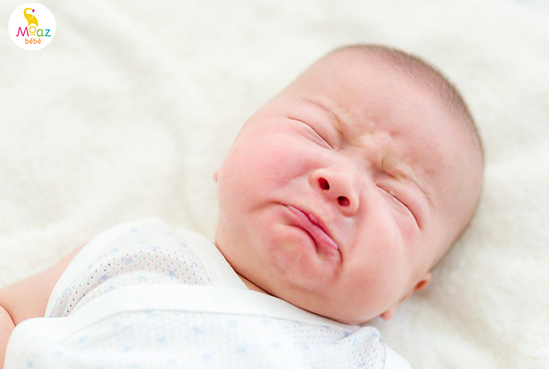 Trẻ sơ sinh ngáp nhiều nhưng không ngủ có sao không? 4 Dấu hiệu nhận biết trẻ đang quá mệt nhưng không ngủ được
