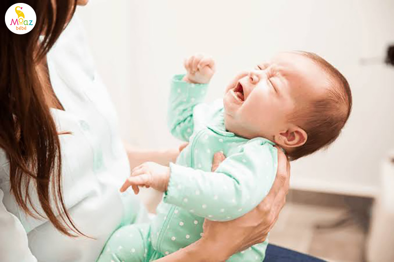 Những dấu hiệu nên đổi sữa cho bé