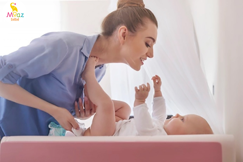 cách quấn tã tam giác cho trẻ sơ sinh