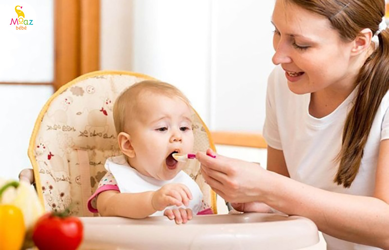 Dấu hiệu cho thấy trẻ đã sẵn sàng ăn dặm