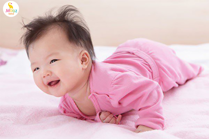 Biểu hiện của trẻ 3 tháng tuổi thông minh, lanh lợi 3 bé 3 tháng tuổi phát triển tốt về nhận thức