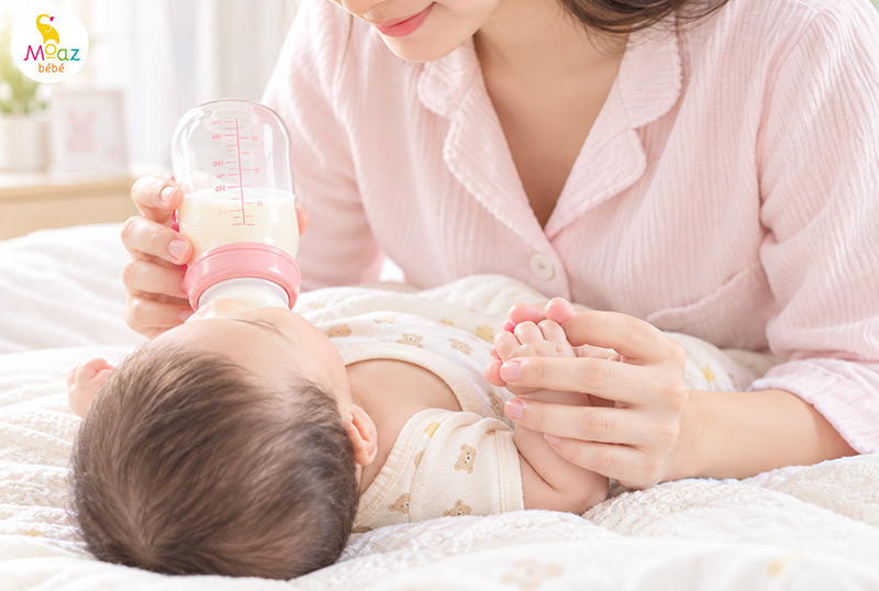 Trẻ sơ sinh mấy tháng được uống nước? Một số lưu ý quan trọng 3 Sữa mẹ hoặc sữa công thức đã cung cấp đủ nước cho trẻ